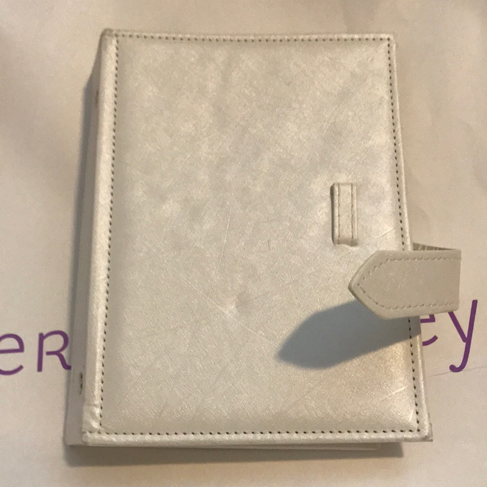 Jewelry travel earring case